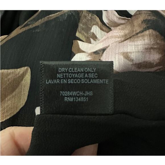 WAYF Black Floral Puff Shoulder Crossover Surplice Peplum Blouse Top Sz XS - Picture 7 of 7